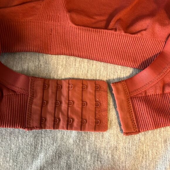 Knix Seamless Good to Go Bra Size XL - Picture 10 of 12